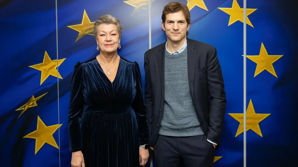 Ashton Kutcher Thorn EU