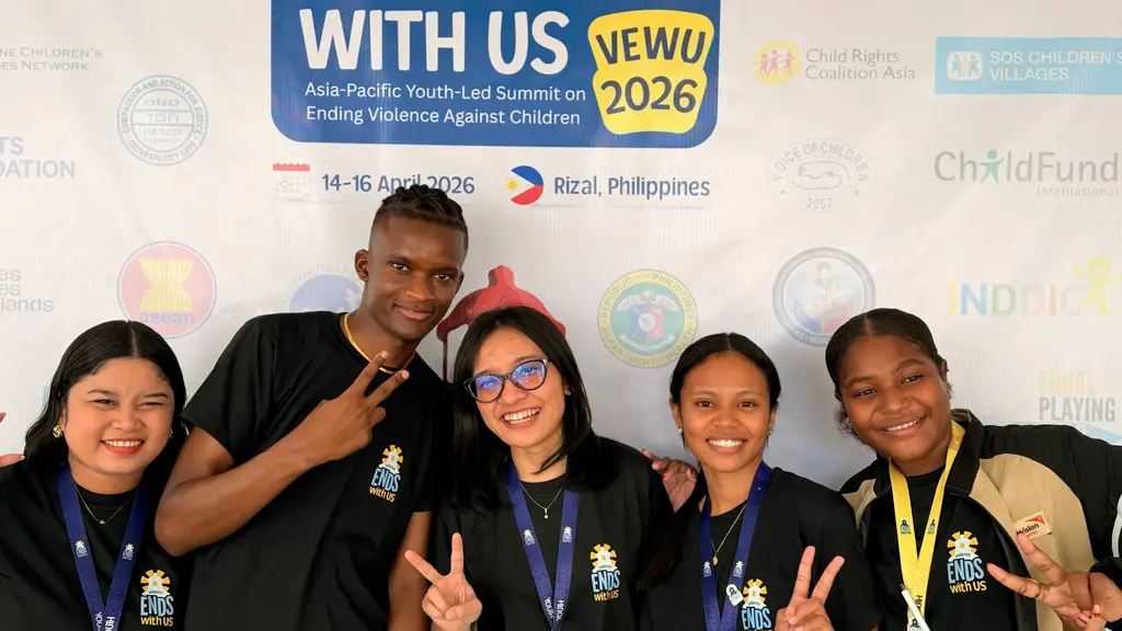 Keegan with fellow youth at the summit.